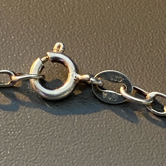 Vintage Sterling Silver Dainty Bracelet with Heart Charms - Picture 5 of 8